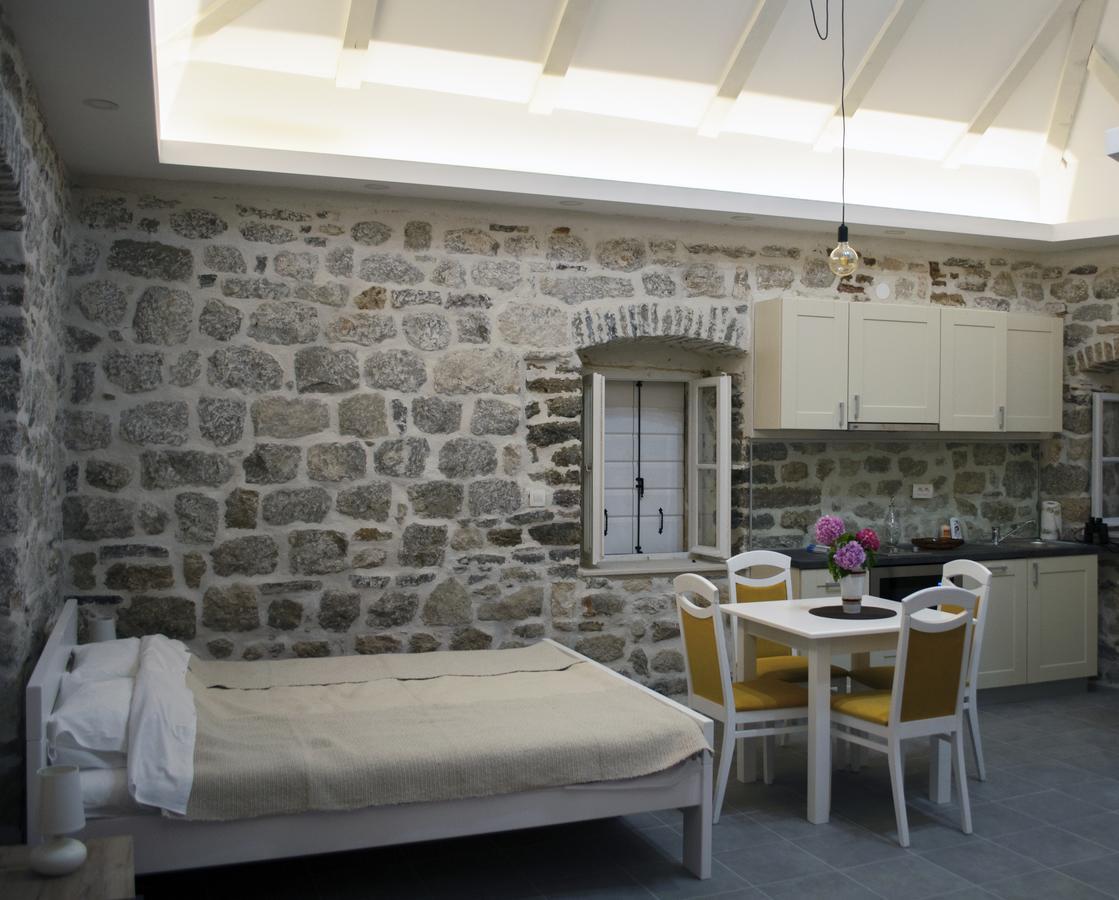 Sunny Port Apartment & Rooms Perast Exterior photo